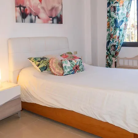 Magnifico Frente Al Mar En Con Plaza De Garaje Incluida 加的斯